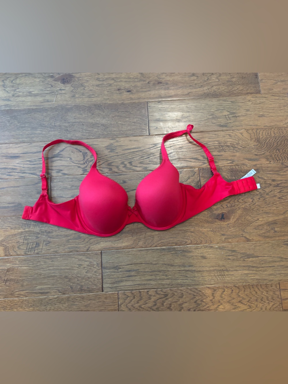 Victoria's Secret Red Padded T-Shirt Bra - Picture 1 of 7